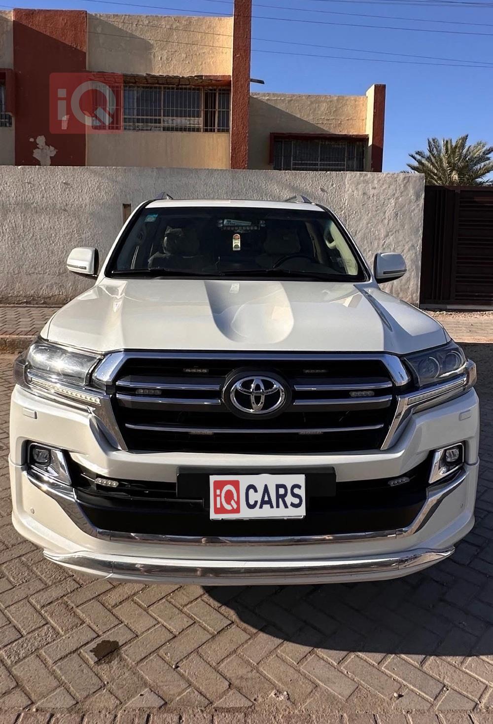 تويوتا لاندكروزر